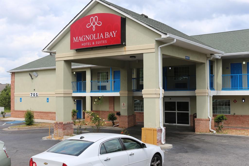 Magnolia Bay Hotel & Suites Jonesboro Extérieur photo