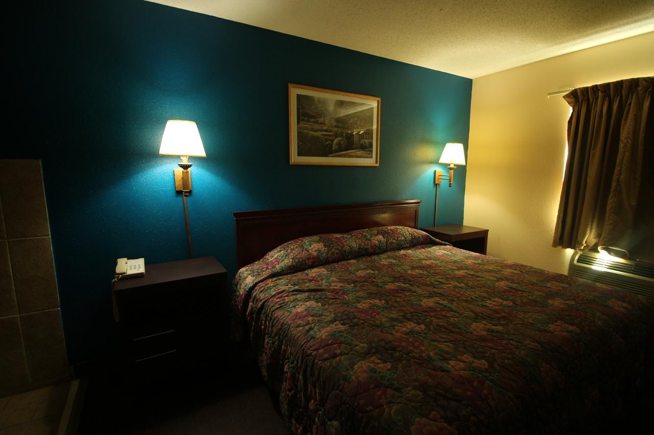Magnolia Bay Hotel & Suites Jonesboro Extérieur photo