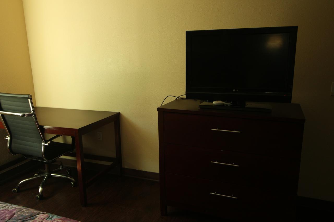 Magnolia Bay Hotel & Suites Jonesboro Extérieur photo