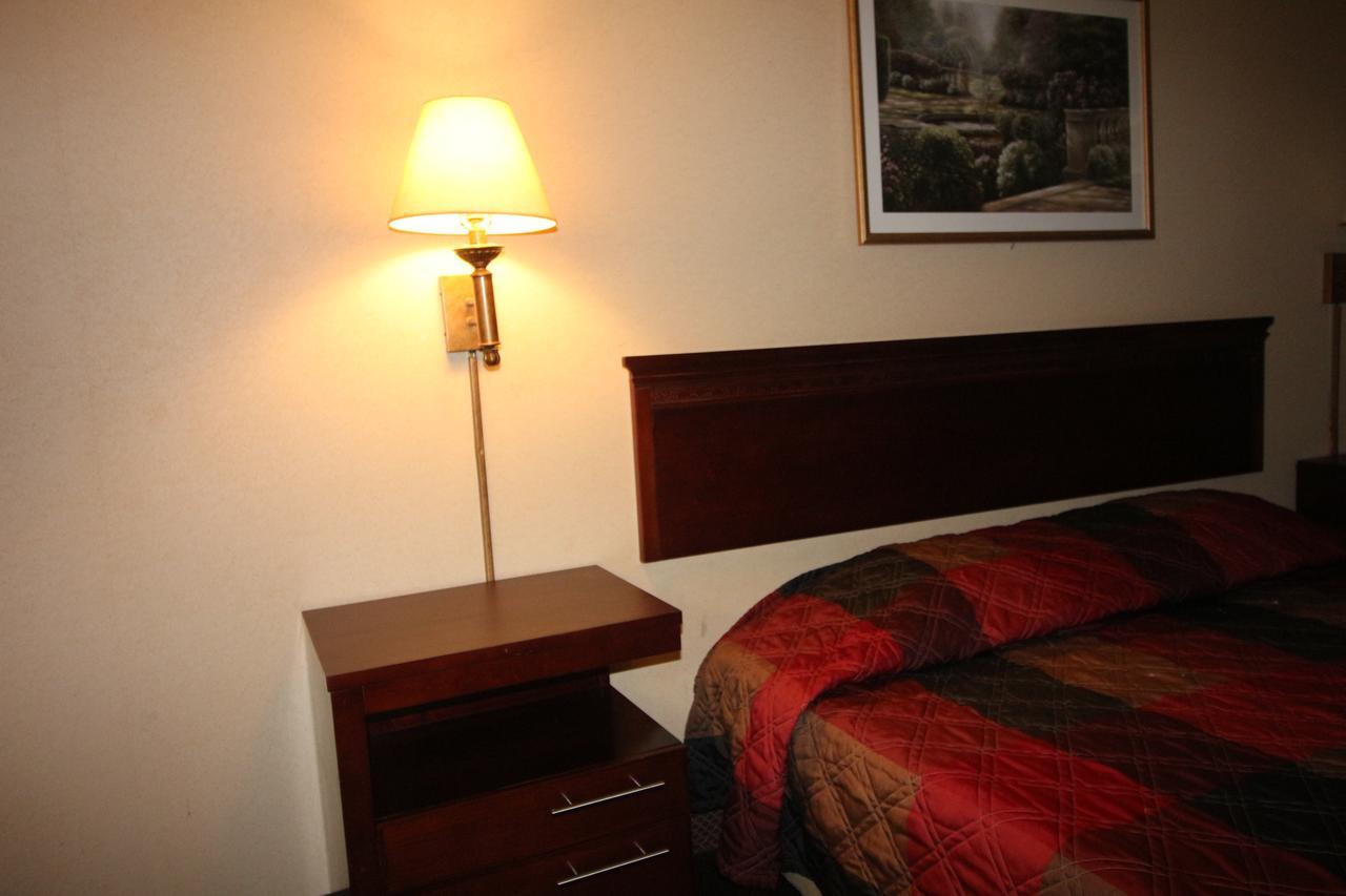 Magnolia Bay Hotel & Suites Jonesboro Extérieur photo